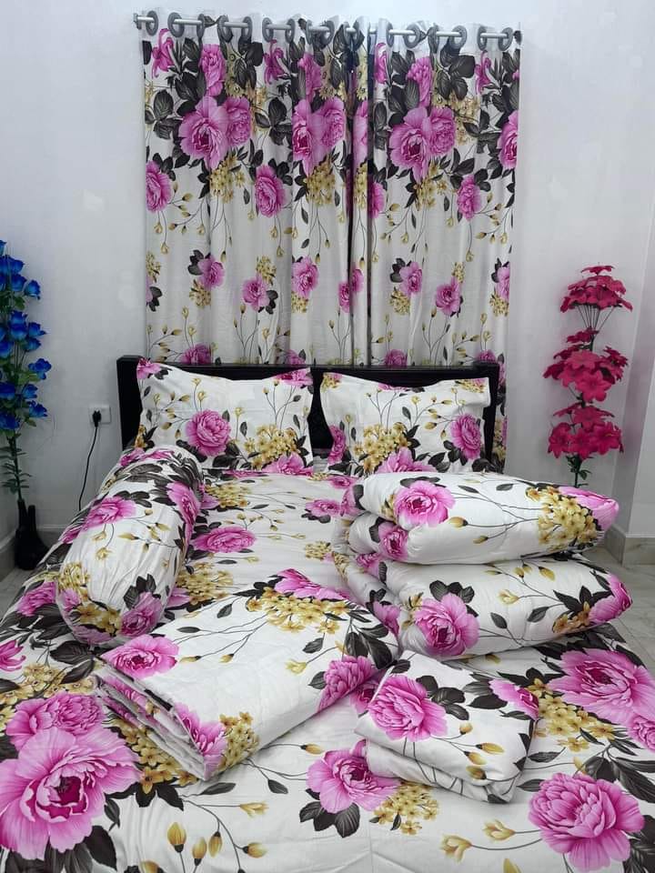 ৭  পিস এর প্রিমিয়াম কোয়ালিটি কমফোর্টার সেট